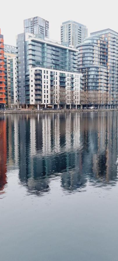 Luxury Waterside Apartment Canary Wharf Londres Extérieur photo